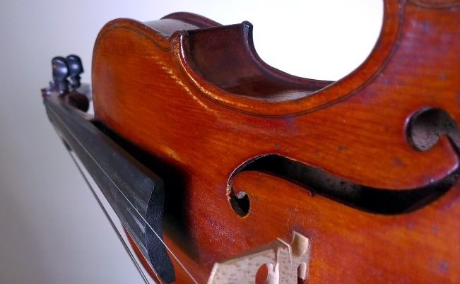 Fiddle sideways
